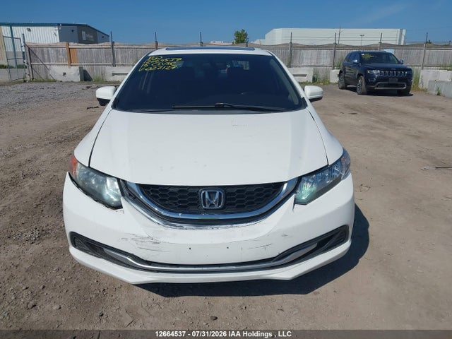 Продажа на аукционе авто 2015 Honda Civic, vin: 2HGFB2F52FH027127, номер лота: 12664537