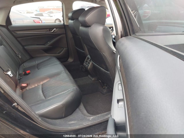 Продаж на аукціоні авто 2018 Honda Accord Touring, vin: 1HGCV1F91JA808462, номер лоту: 12664555