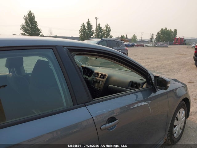 2015 Volkswagen Jetta 2.0l Trendline/2.0l Trendline+ მანქანა იყიდება აუქციონზე, vin: 3VW1K7AJ7FM277665, აუქციონის ნომერი: 12664561
