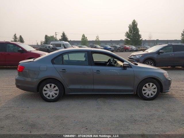 2015 Volkswagen Jetta 2.0l Trendline/2.0l Trendline+ მანქანა იყიდება აუქციონზე, vin: 3VW1K7AJ7FM277665, აუქციონის ნომერი: 12664561