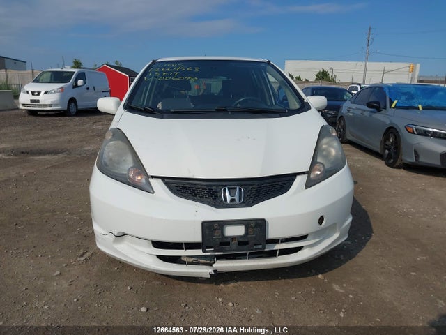 12664563 :رقم المزاد ، LUCGE8H54D3006043 vin ، 2013 Honda Fit Lx مزاد بيع