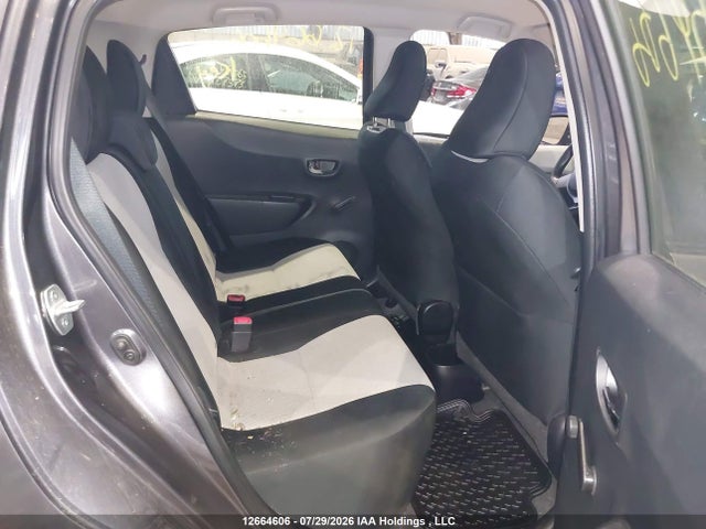 Продажа на аукционе авто 2013 Toyota Yaris, vin: JTDKTUD3XDD557220, номер лота: 12664606