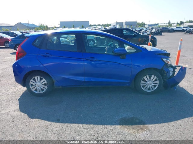 Honda FIT LX 2016 3HGGK5H55GM107902 Image 12