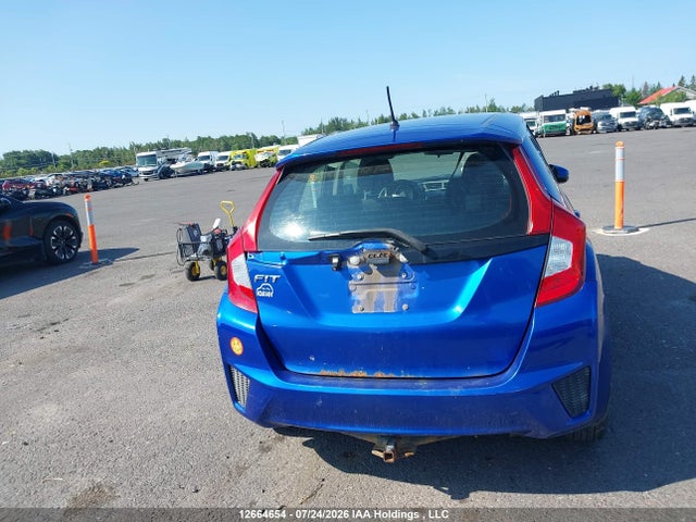 Honda FIT LX 2016 3HGGK5H55GM107902 Image 15