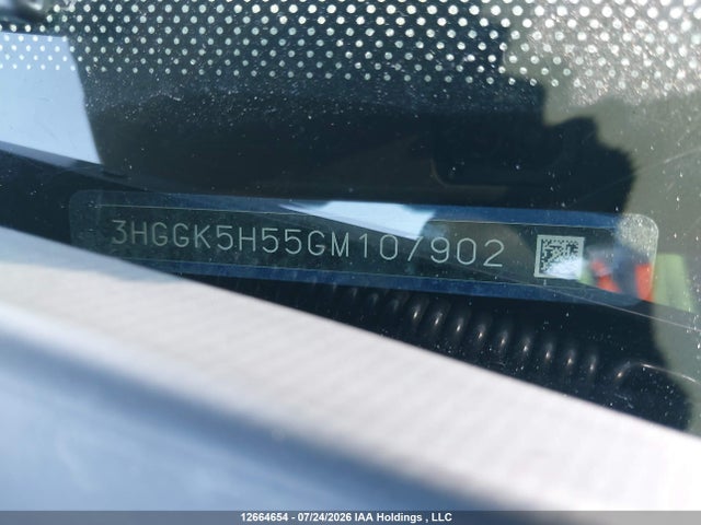 Honda FIT LX 2016 3HGGK5H55GM107902 Image 19