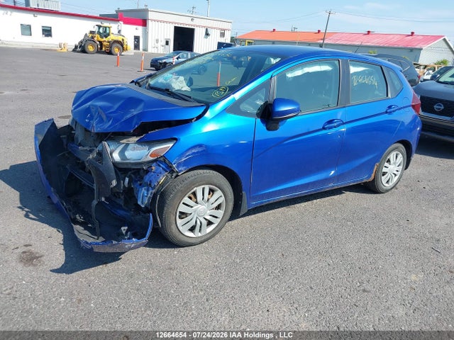 Honda FIT LX 2016 3HGGK5H55GM107902 Image 2