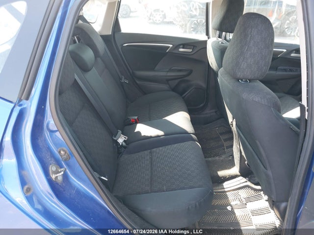Honda FIT LX 2016 3HGGK5H55GM107902 Image 8