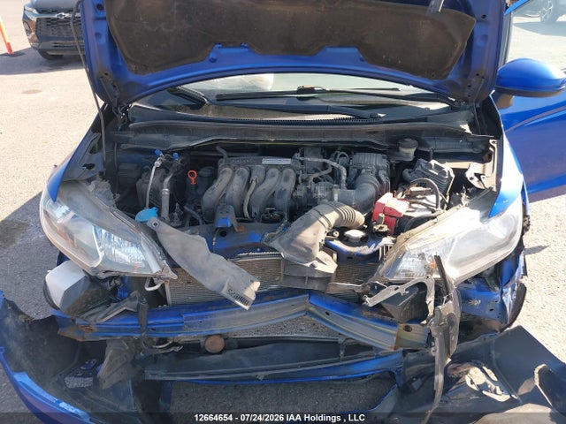 Honda FIT LX 2016 3HGGK5H55GM107902 Image 9