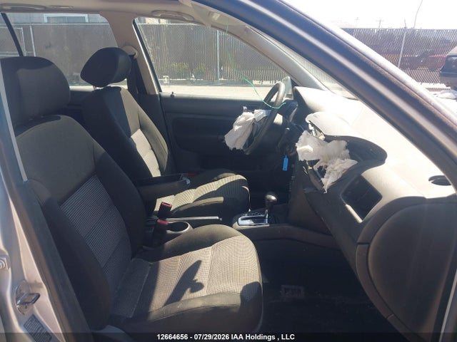 Продаж на аукціоні авто 2004 Volkswagen Golf Gls, vin: 9BWGL21JX44011990, номер лоту: 12664656