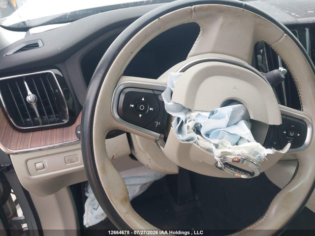 Aukcja sprzedaży 2022 Volvo Xc60 B6 Momentum, vin: LYV062RK5NB935068, numer aukcji: 12664678