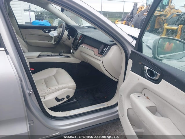 Aukcja sprzedaży 2022 Volvo Xc60 B6 Momentum, vin: LYV062RK5NB935068, numer aukcji: 12664678