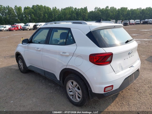 Hyundai Venue Preferred 2020 KMHRC8A31LU049089 Image 3