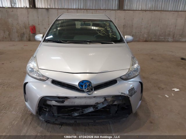 Toyota PRIUS V 2017 JTDZN3EU4HJ067924 Image 11