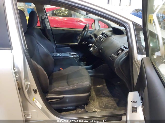 Toyota PRIUS V 2017 JTDZN3EU4HJ067924 Image 5