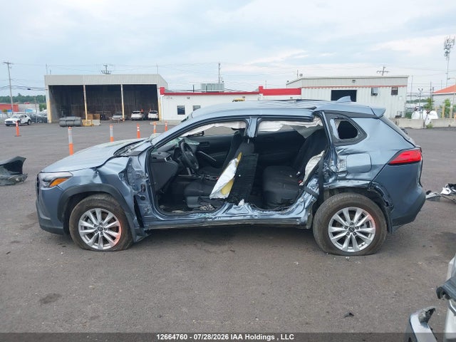 Toyota Corolla Cross Le 2024 7MUCAAAG2RV115923 Image 13