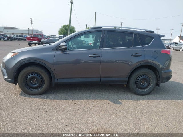 2T3BFREV9HW558775 Toyota RAV4 LE