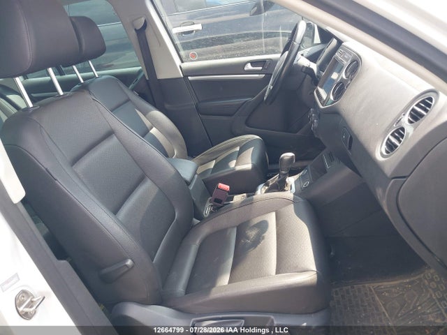 2017 Volkswagen Tiguan მანქანა იყიდება აუქციონზე, vin: WVGMV7AX1HK034404, აუქციონის ნომერი: 12664799