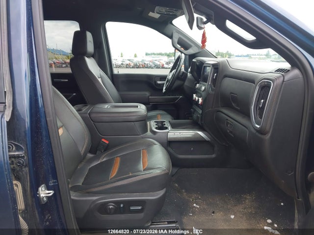 12664820 :رقم المزاد ، 1GT19PEY0NF242521 vin ، 2022 Gmc Sierra K2500 At4 مزاد بيع