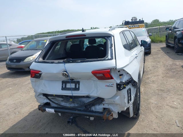 Продаж на аукціоні авто 2018 Volkswagen Tiguan Trendline, vin: 3VV0B7AX2JM143434, номер лоту: 12664893