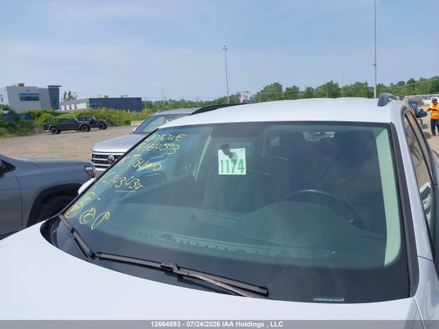 Продаж на аукціоні авто 2018 Volkswagen Tiguan Trendline, vin: 3VV0B7AX2JM143434, номер лоту: 12664893