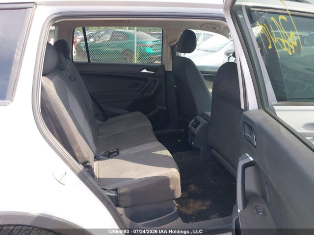 Продаж на аукціоні авто 2018 Volkswagen Tiguan Trendline, vin: 3VV0B7AX2JM143434, номер лоту: 12664893
