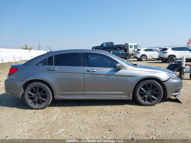 2013 Chrysler 200 მანქანა იყიდება აუქციონზე, vin: 1C3CCBHG4DN719198, აუქციონის ნომერი: 12664913