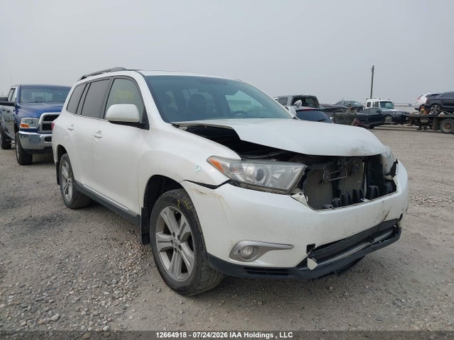 Продажа на аукционе авто 2012 Toyota Highlander V6, vin: 5TDBK3EH8CS148126, номер лота: 12664918
