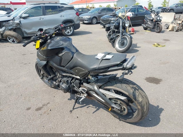 Продажа на аукционе авто 2016 Yamaha Fz09, vin: JYARN33N5GA002537, номер лота: 12664924