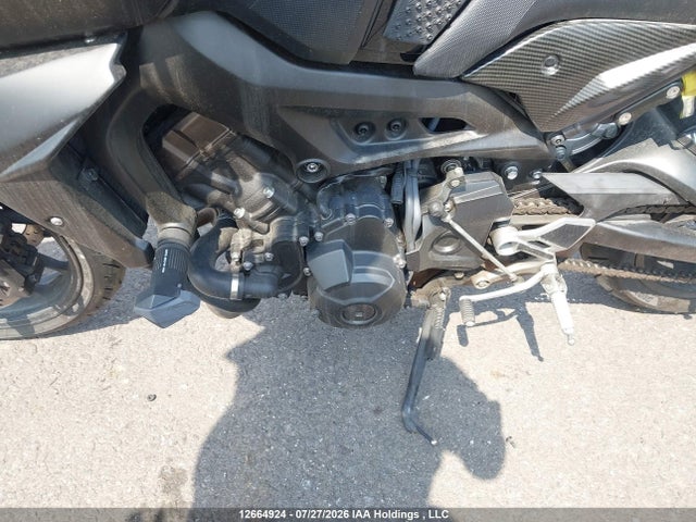 Продажа на аукционе авто 2016 Yamaha Fz09, vin: JYARN33N5GA002537, номер лота: 12664924