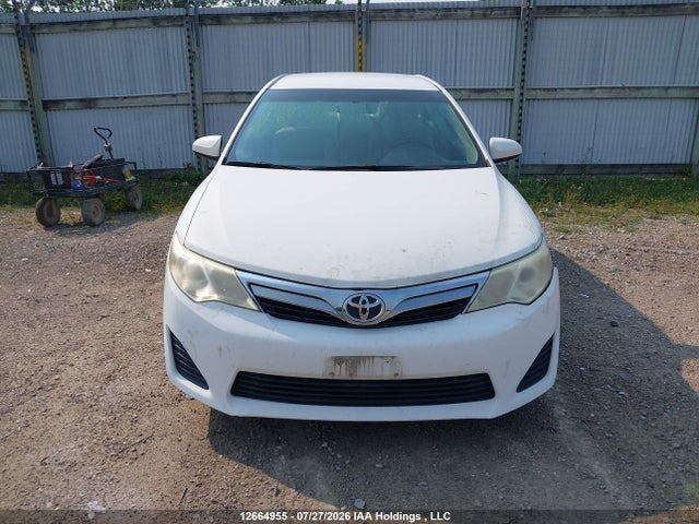 12664955 :رقم المزاد ، 4T1BF1FK1EU752663 vin ، 2014 Toyota Camry L/se/le/xle مزاد بيع