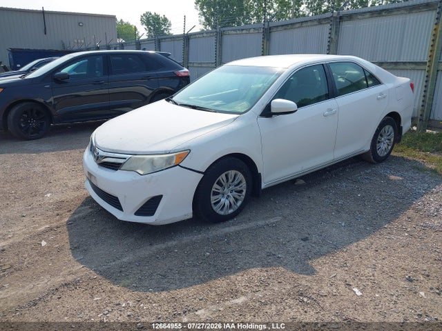 12664955 :رقم المزاد ، 4T1BF1FK1EU752663 vin ، 2014 Toyota Camry L/se/le/xle مزاد بيع