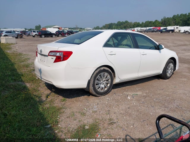 12664955 :رقم المزاد ، 4T1BF1FK1EU752663 vin ، 2014 Toyota Camry L/se/le/xle مزاد بيع