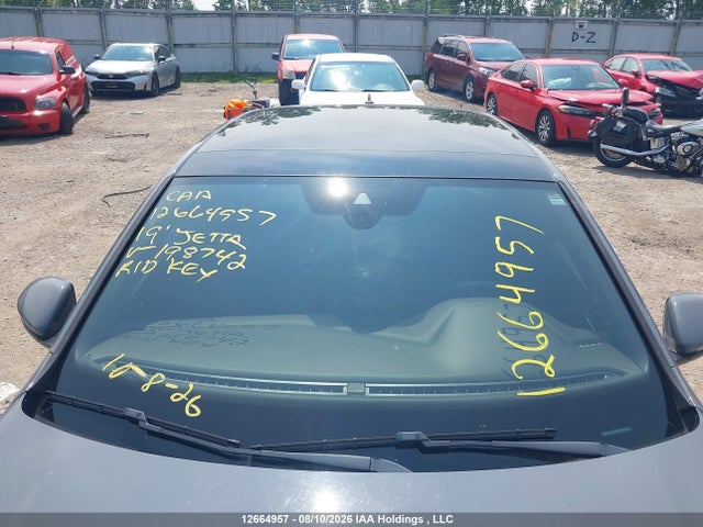 12664957 :رقم المزاد ، 3VW6T7BU1KM198742 vin ، 2019 Volkswagen Jetta Gli/35th Anniversary Edition/autobahn/s مزاد بيع