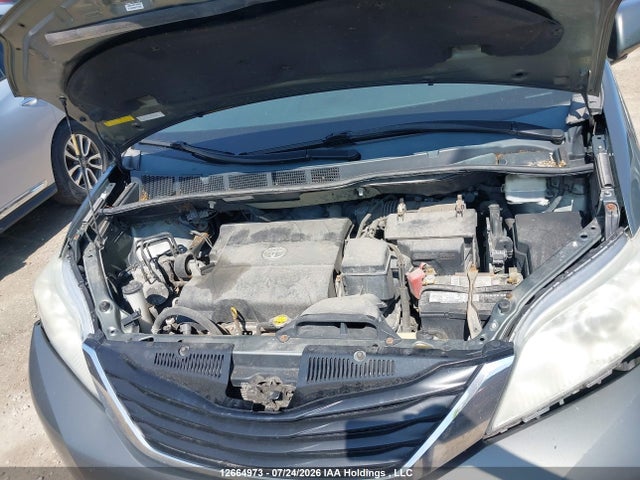 Продаж на аукціоні авто 2011 Toyota Sienna Le, vin: 5TDJK3DC8BS007833, номер лоту: 12664973
