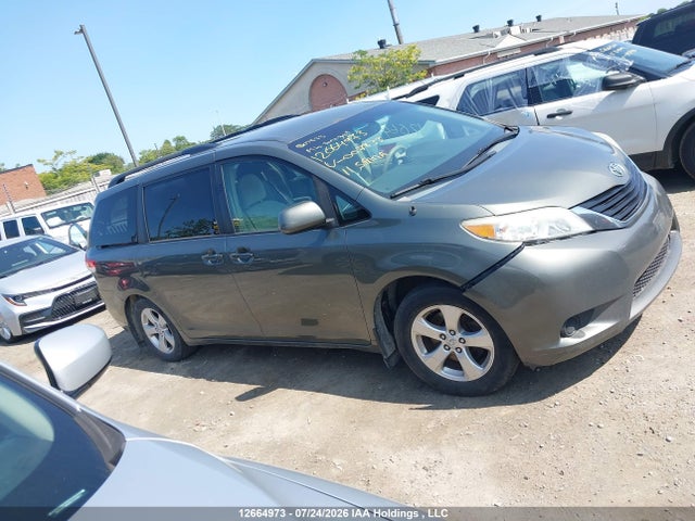Продаж на аукціоні авто 2011 Toyota Sienna Le, vin: 5TDJK3DC8BS007833, номер лоту: 12664973