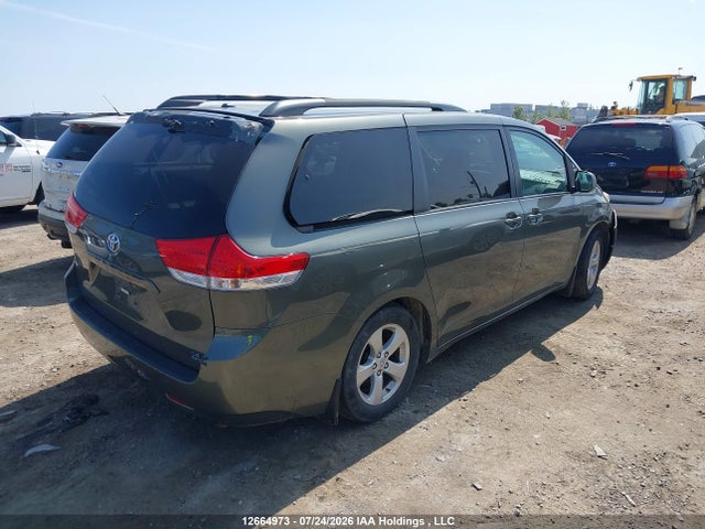 Продаж на аукціоні авто 2011 Toyota Sienna Le, vin: 5TDJK3DC8BS007833, номер лоту: 12664973