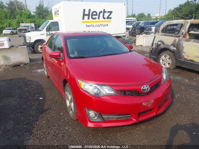 12664988 :رقم المزاد ، 4T1BF1FK3EU765835 vin ، 2014 Toyota Camry L/se/le/xle مزاد بيع