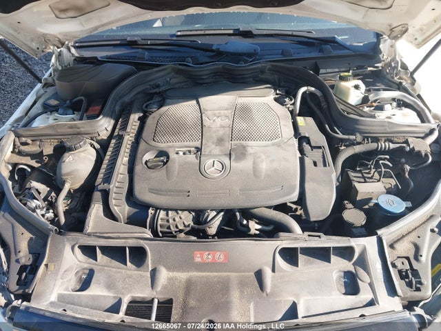 2014 Mercedes-benz C 350 4matic მანქანა იყიდება აუქციონზე, vin: WDDGF8JB3EA960013, აუქციონის ნომერი: 12665067