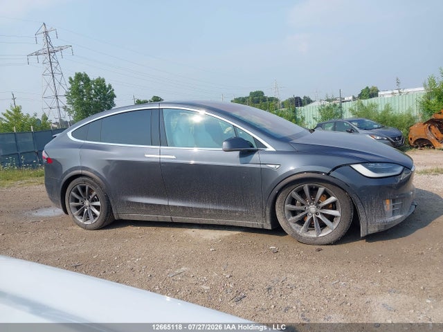 Tesla Model X 60d/70d/75d/90d/p100d 2016 5YJXCBE26GF013777 Image 13