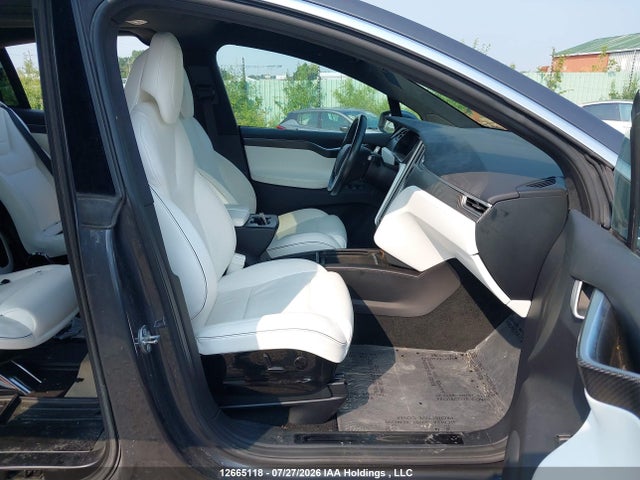 Tesla Model X 60d/70d/75d/90d/p100d 2016 5YJXCBE26GF013777 Image 5