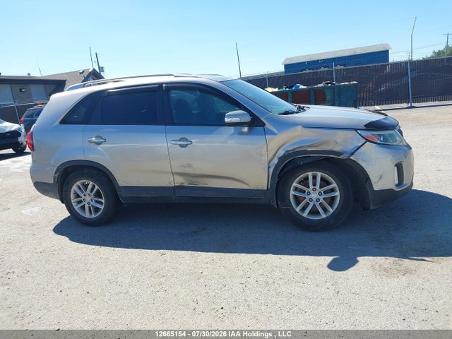 KIA Sorento 2015 5XYKTCA60FG562150 Image 6