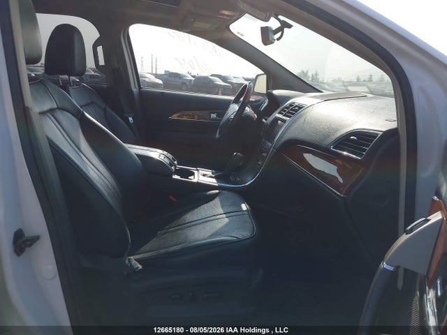 12665180 :رقم المزاد ، 2LMDJ8JK7BBJ07299 vin ، 2011 Lincoln Mkx مزاد بيع