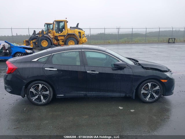 Honda Civic Touring 2016 2HGFC1F95GH101832 Image 14