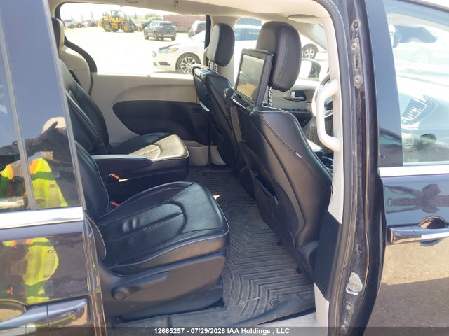 Chrysler Pacifica Hybrid Platinum 2017 2C4RC1N75HR779214 Image 8