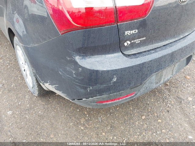 12665265 :رقم المزاد ، KNADM4A38F6500867 vin ، 2015 Kia Rio Ex/ex+/lx/lx+/sx مزاد بيع