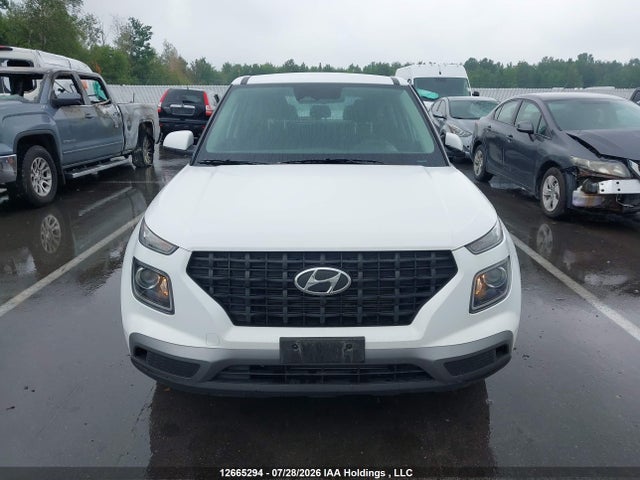 Hyundai Venue Essential 2024 KMHRB8A30RU286636 Image 12