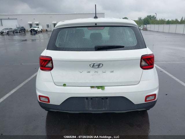 Hyundai Venue Essential 2024 KMHRB8A30RU286636 Image 16