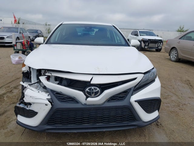 12665324 :رقم المزاد ، 4T1G11AK4MU567243 vin ، 2021 Toyota Camry Se/se Night Shade مزاد بيع