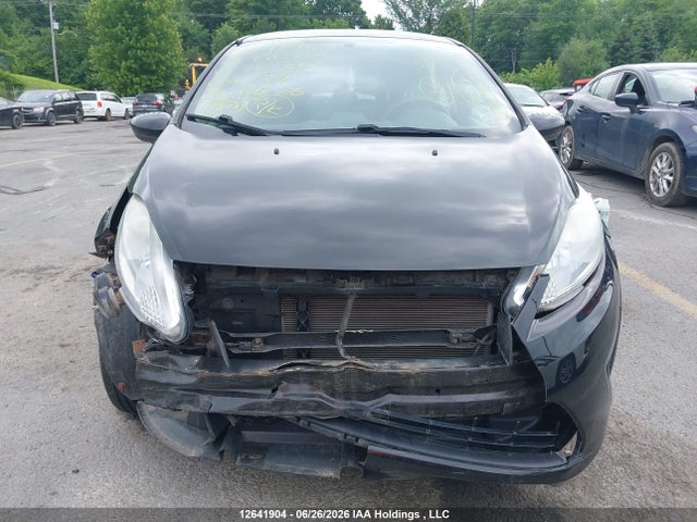 12641904 :رقم المزاد ، 3FADP4EJ3DM221865 vin ، 2013 Ford Fiesta Se مزاد بيع
