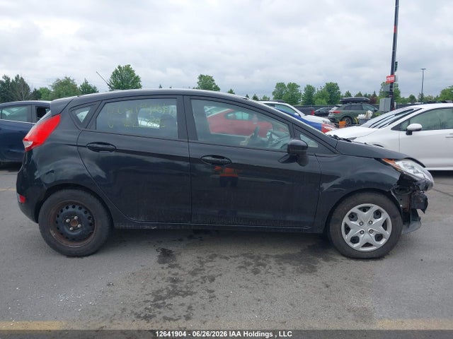 12641904 :رقم المزاد ، 3FADP4EJ3DM221865 vin ، 2013 Ford Fiesta Se مزاد بيع